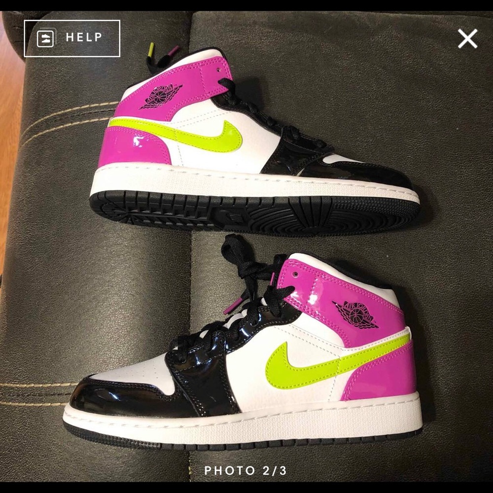 Jordan 1 Mids “Pink Fuchsia”